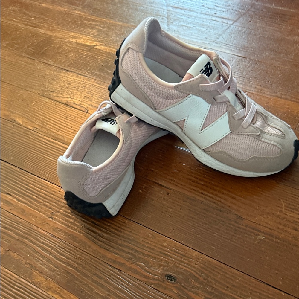 New Balance girls Blush Pink and White Lifestyle Sneakers